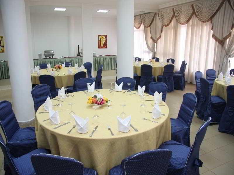 Acropole Hotel Котону Екстериор снимка