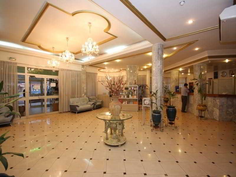 Acropole Hotel Котону Екстериор снимка