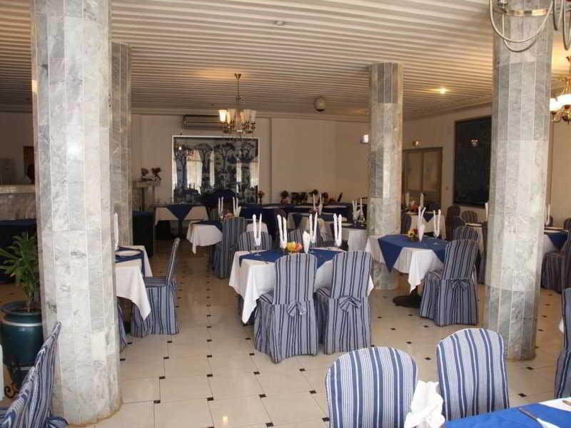Acropole Hotel Котону Екстериор снимка