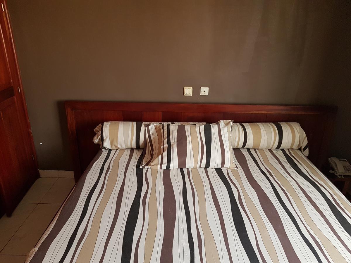 Acropole Hotel Котону Екстериор снимка