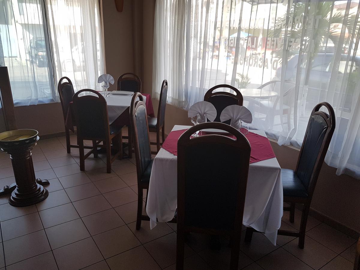 Acropole Hotel Котону Екстериор снимка